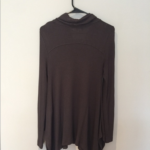 Cupio Blush long sleeve cowl neck - Picture 4 of 5